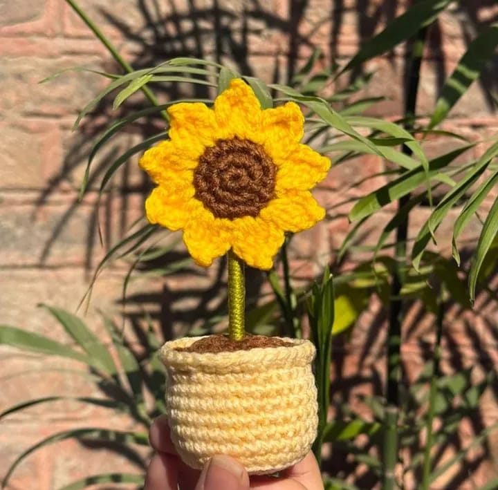 Sunflower Desk Pot